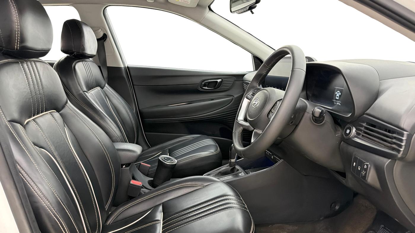 2023 Hyundai NEW I20 ASTA (O) 1.2 IVT, Petrol, Automatic, 37,658 km, Right Side Front Door Cabin