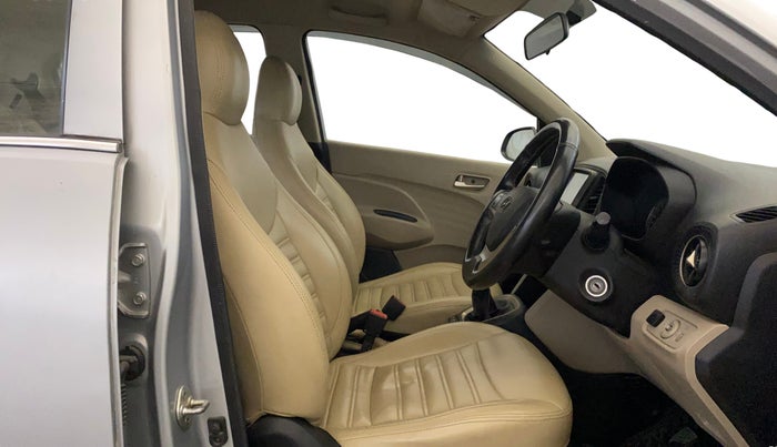 2019 Hyundai NEW SANTRO SPORTZ CNG, CNG, Manual, 78,715 km, Right Side Front Door Cabin