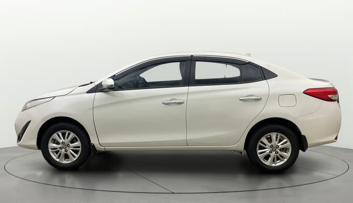 2018 Toyota YARIS VX MT, Petrol, Manual, 1,20,138 km, Left Side