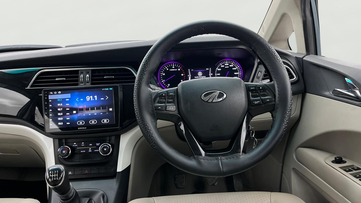2018 Mahindra MARAZZO M8 7 STR, Diesel, Manual, 88,846 km, Steering Wheel Close Up