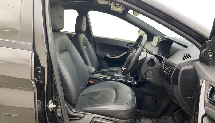 2022 Tata NEXON XZ PLUS (O) PETROL DARK EDITION, Petrol, Manual, 51,538 km, Right Side Front Door Cabin