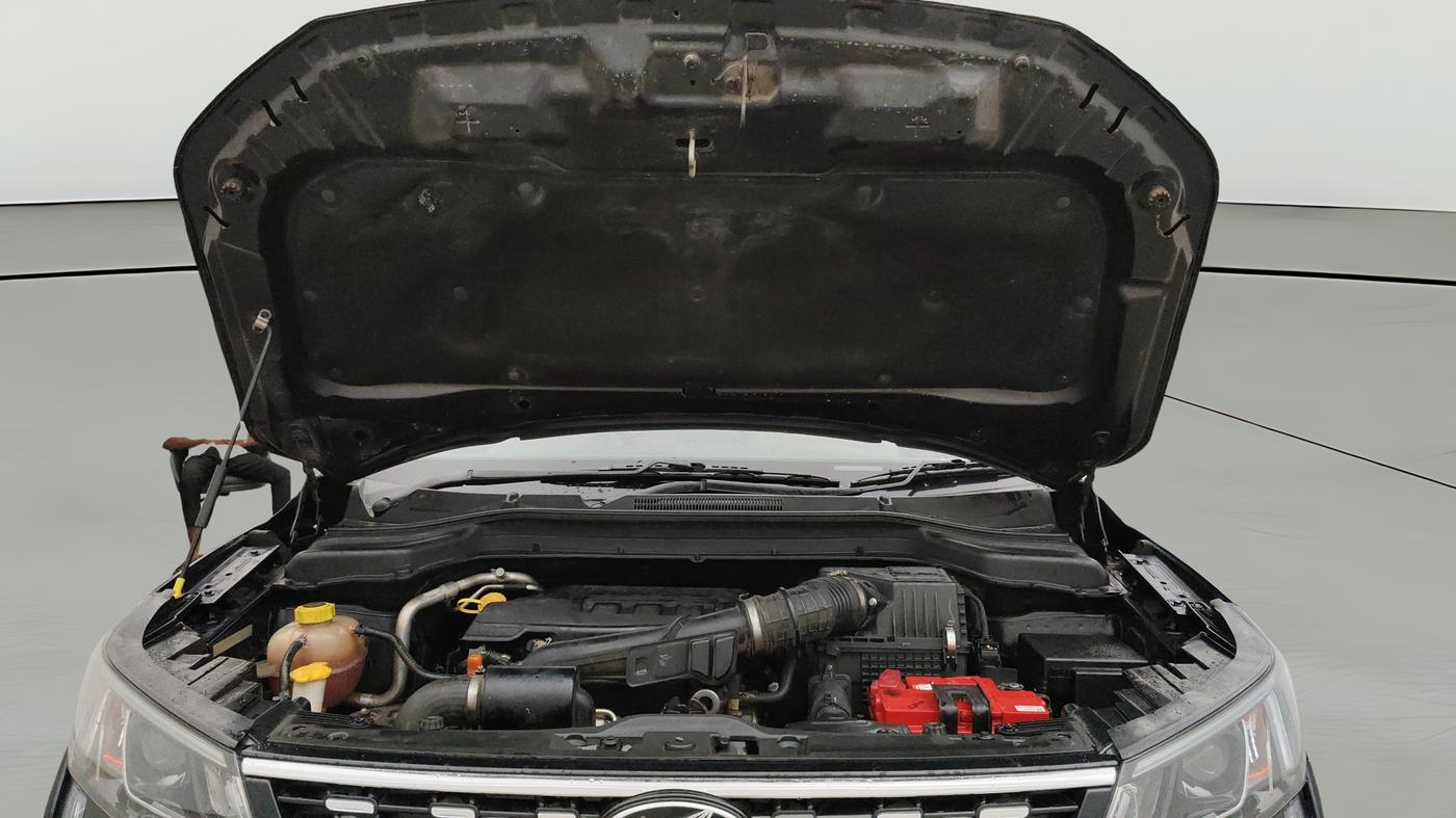2020 Mahindra XUV300 W8 (O) 1.2 PETROL, Petrol, Manual, 69,339 km, Open Bonet