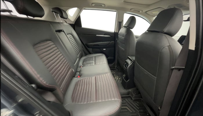 2020 KIA SONET GTX PLUS 1.0 IMT, Petrol, Manual, 52,898 km, Right Side Rear Door Cabin