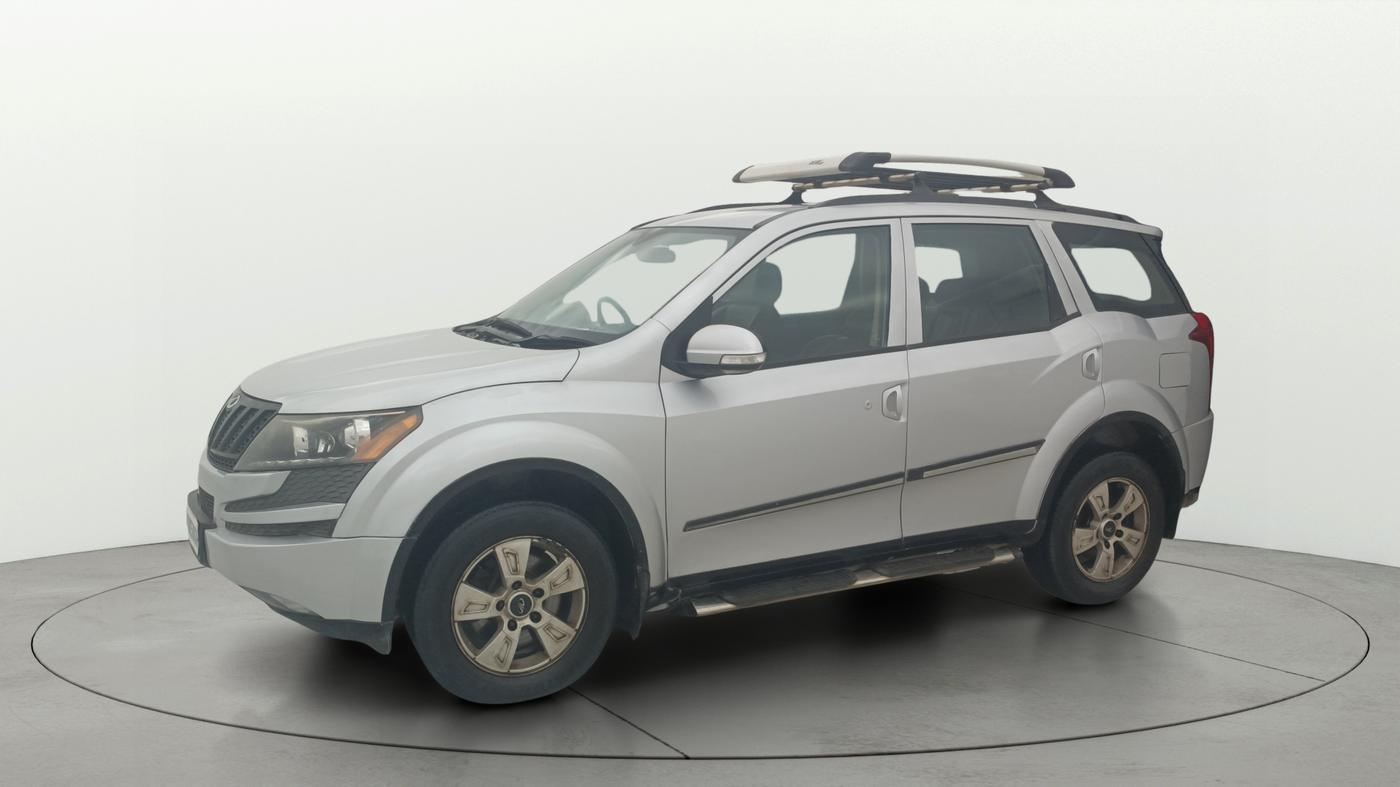 2013 Mahindra XUV500 W8, Diesel, Manual, 1,40,932 km, Left Front Diagonal