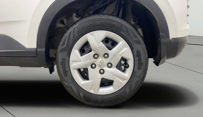 2022 Hyundai VENUE SX 1.2 PETROL, Petrol, Manual, 33,900 km, Left Rear Wheel