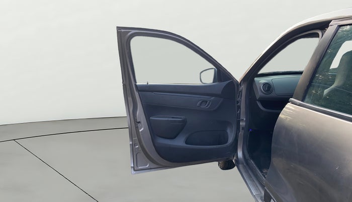 2017 Renault Kwid RXT 1.0, Petrol, Manual, 72,218 km, LHS Front Door