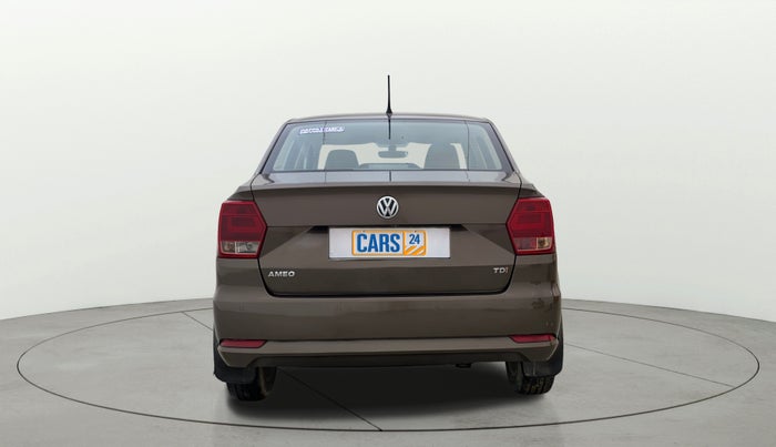 2016 Volkswagen Ameo HIGHLINE PLUS 1.5L AT 16 ALLOY, Diesel, Automatic, 1,32,884 km, Back/Rear