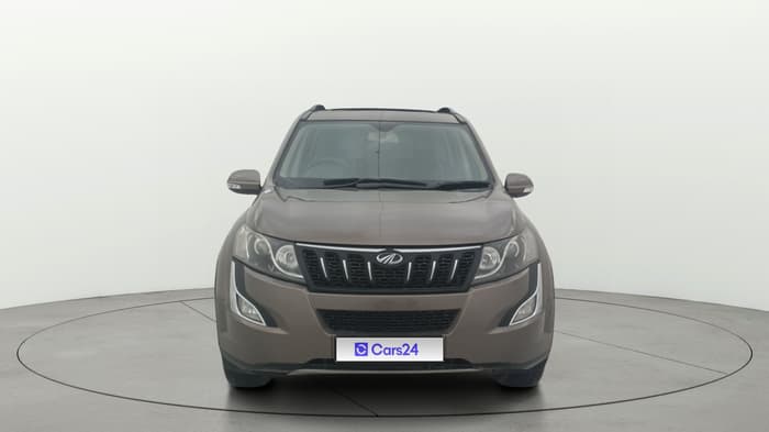 2017 Mahindra XUV500 W10, Diesel, Manual, 82,565 km, Front