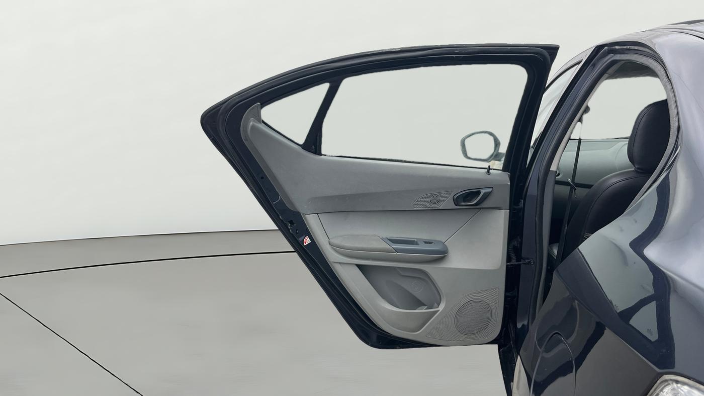 2022 Tata TIGOR XZ CNG, CNG, Manual, 65,101 km, LHS Rear Door
