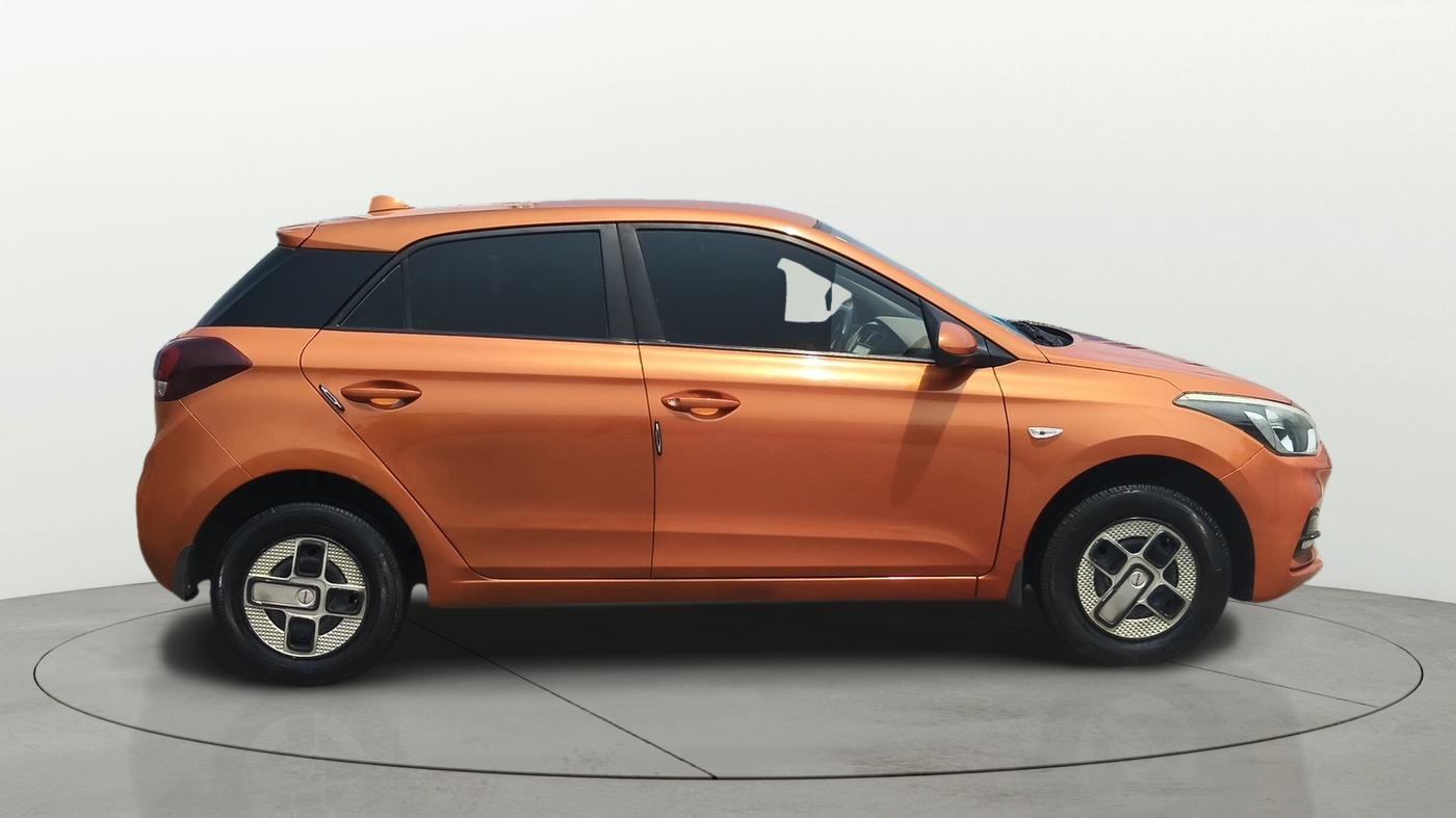 2019 Hyundai Elite i20 MAGNA PLUS 1.2, Petrol, Manual, 1,49,311 km, Right Side View