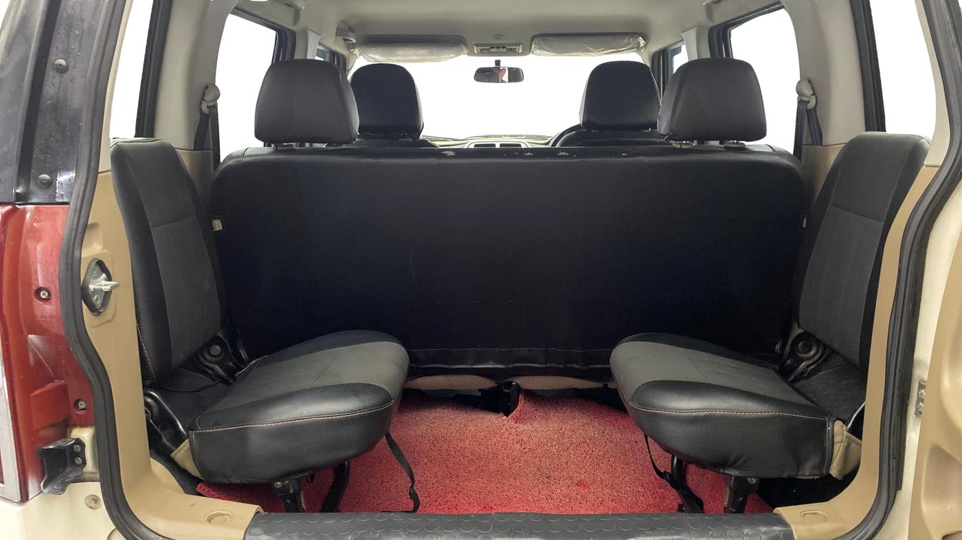 2015 Mahindra TUV300 T8 AMT, Diesel, Automatic, 67,327 km, Third Seat Row ( optional )