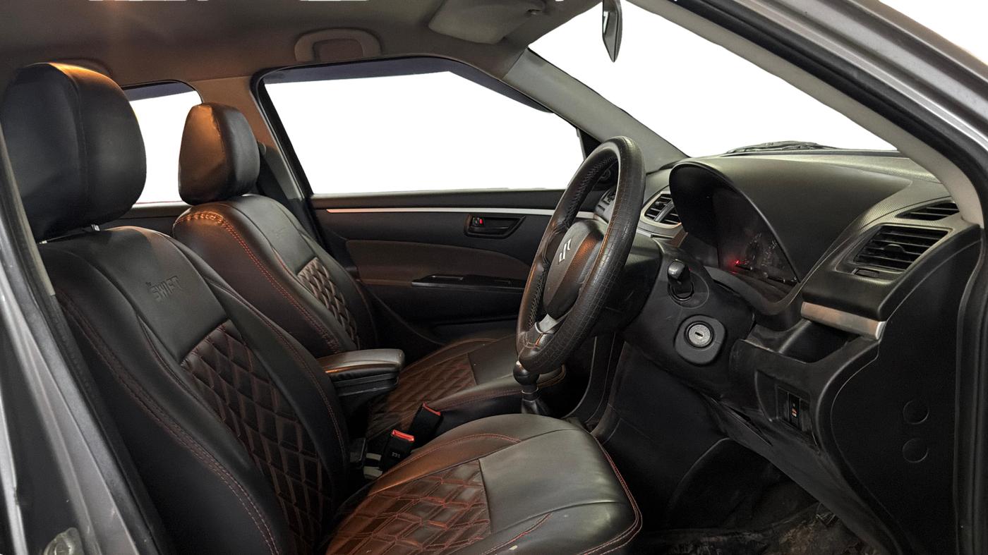 2016 Maruti Swift LXI (O), Petrol, Manual, 75,404 km, Right Side Front Door Cabin