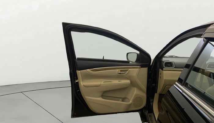 2019 Maruti Ciaz ALPHA 1.5 SHVS PETROL, Petrol, Manual, 76,307 km, LHS Front Door