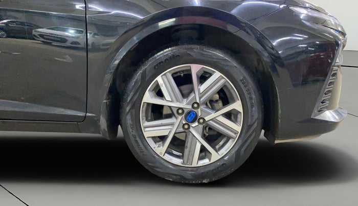 2023 Hyundai Verna SX (O) 1.5 MPI MT, Petrol, Manual, 33,081 km, Right Front Wheel