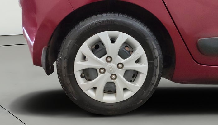 2015 Hyundai Grand i10 MAGNA 1.2 KAPPA VTVT, CNG, Manual, 62,838 km, Right Rear Wheel