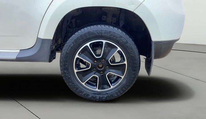 2017 Renault Duster 110 PS RXZ 4X4 MT DIESEL, Diesel, Manual, 48,607 km, Left Rear Wheel