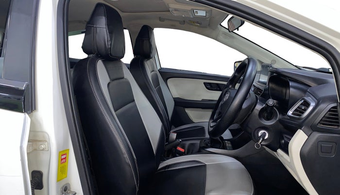 2023 Tata ALTROZ XM PLUS SUNROOF CNG, CNG, Manual, 18,802 km, Right Side Front Door Cabin