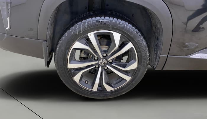2024 MG HECTOR SAVVY PRO 1.5 TURBO CVT PETROL, Petrol, Automatic, 11,193 km, Right Rear Wheel