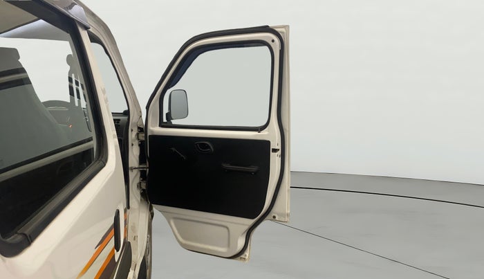 2024 Maruti Eeco 5 STR AC, Petrol, Manual, 20,104 km, RHS Front Door