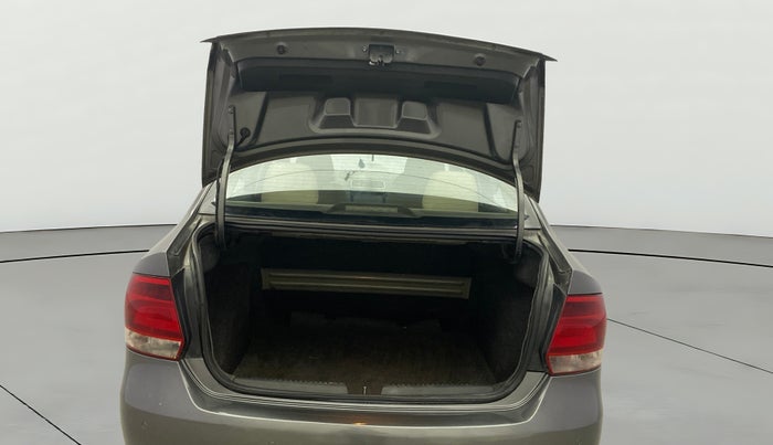 2014 Volkswagen Vento HIGHLINE DIESEL 1.6, Diesel, Manual, 80,634 km, Boot Door Open