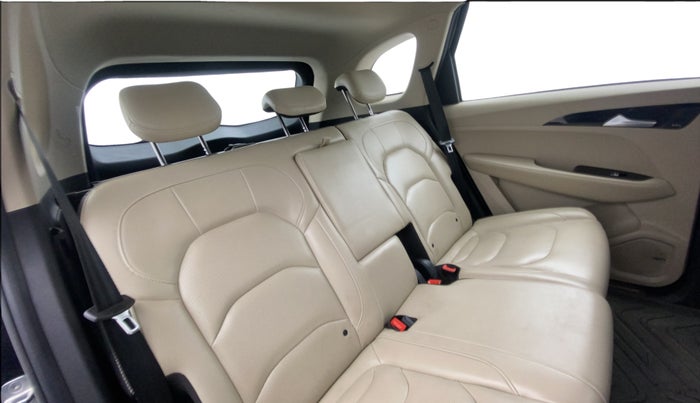 2021 MG HECTOR SHARP HYBRID 1.5 PETROL, Petrol, Manual, 56,406 km, Right Side Rear Door Cabin