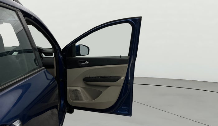 2020 Renault TRIBER RXZ AMT, Petrol, Automatic, 52,492 km, RHS Front Door