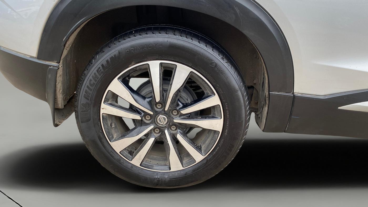 2020 Nissan Kicks XV TURBO 1.3 CVT, Petrol, Automatic, 83,462 km, Right Rear Wheel