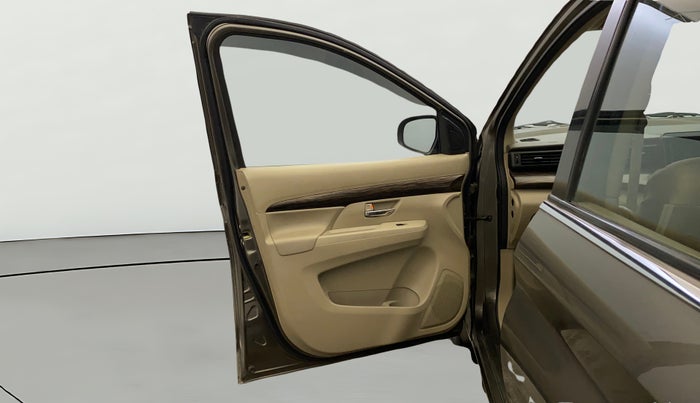 2019 Maruti Ertiga ZXI+ SHVS, Petrol, Manual, 40,869 km, LHS Front Door