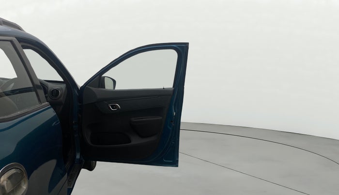 2020 Renault Kwid RXT 1.0 AMT (O), Petrol, Automatic, 31,576 km, RHS Front Door