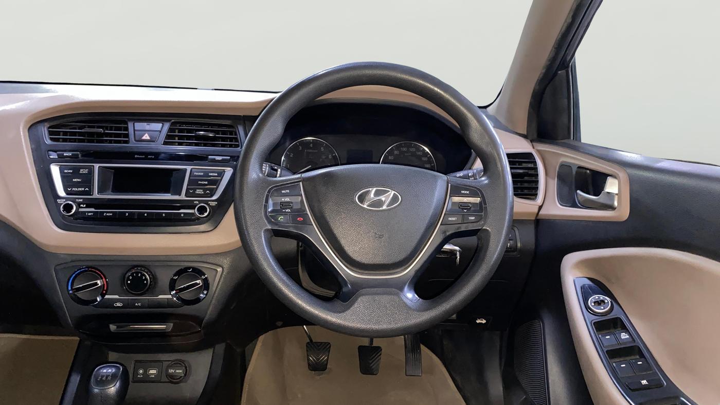 2015 Hyundai Elite i20 MAGNA 1.2, Petrol, Manual, 84,753 km, Steering Wheel Close Up