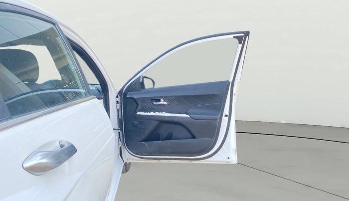 2023 Hyundai Verna SX 1.5 l MPI, Petrol, Manual, 49,512 km, RHS Front Door