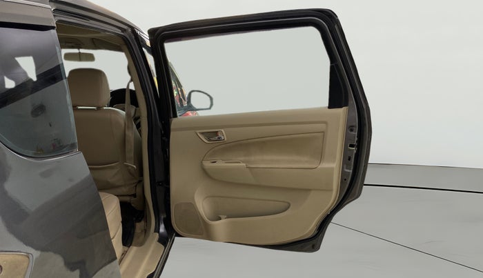 2016 Maruti Ertiga VXI CNG, CNG, Manual, 1,24,272 km, RHS Rear Door