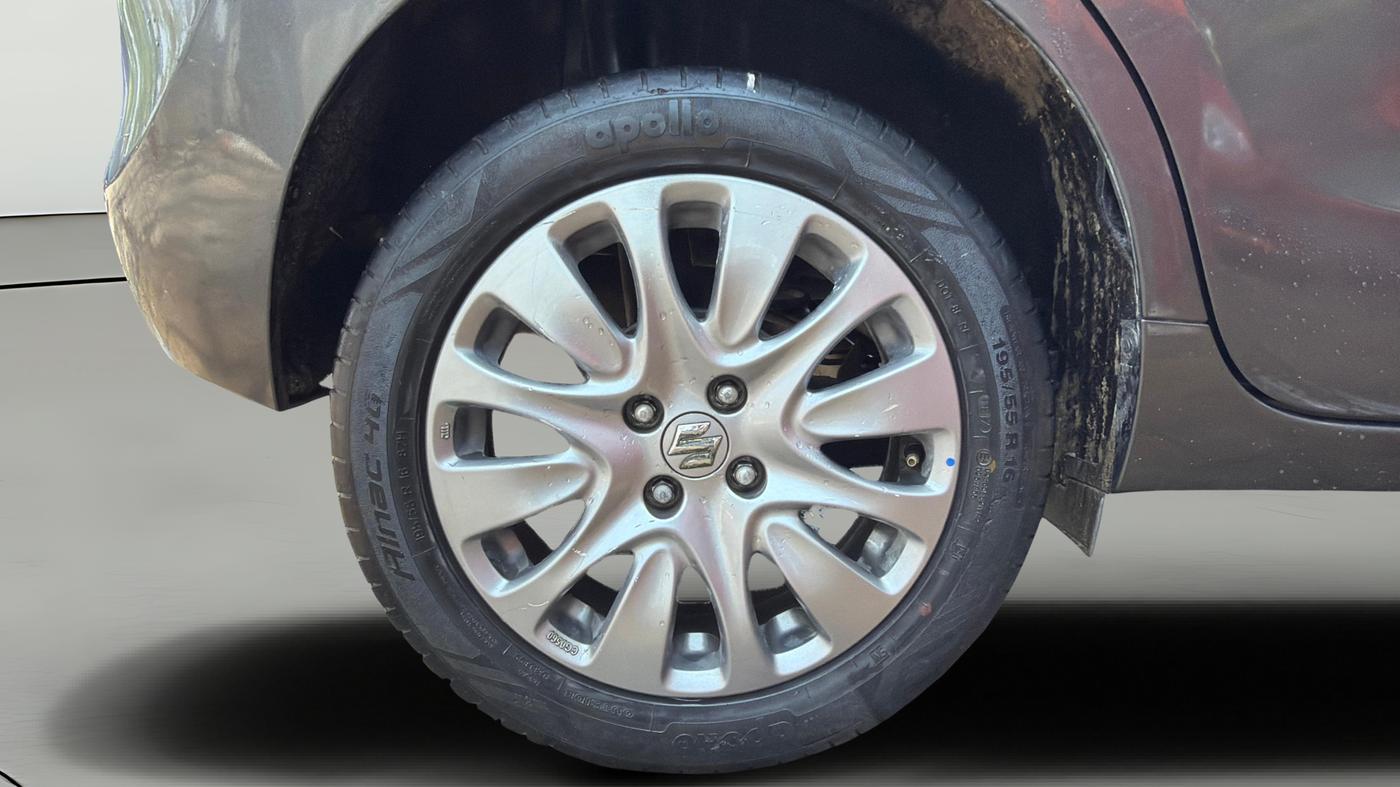 2017 Maruti Baleno ZETA CVT PETROL 1.2, Petrol, Automatic, 47,473 km, Right Rear Wheel