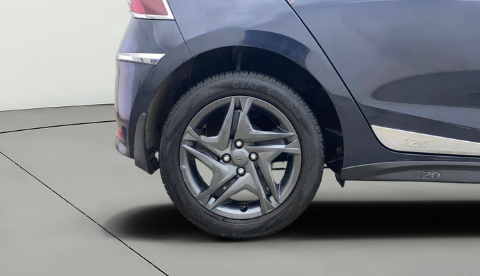 2023 Hyundai NEW I20 Sportz 1.2 IVT, Petrol, Automatic, 32,945 km, Right Rear Wheel