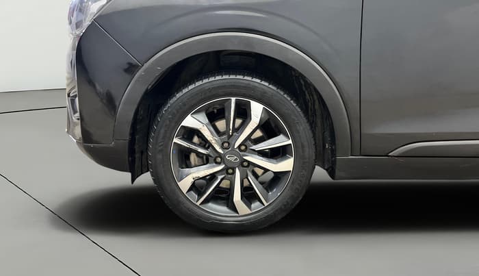 2019 Mahindra XUV300 W8 (O) 1.2 PETROL, Petrol, Manual, 54,222 km, Left Front Wheel