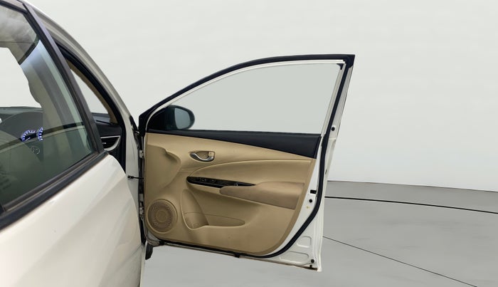 2018 Toyota YARIS G CVT, Petrol, Automatic, 36,071 km, RHS Front Door