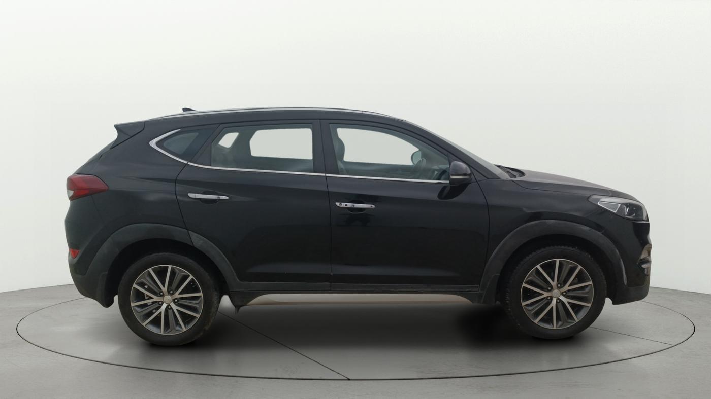 2018 Hyundai Tucson 2WD AT GL DIESEL
, Diesel, Automatic, 1,43,838 km, Right Side View