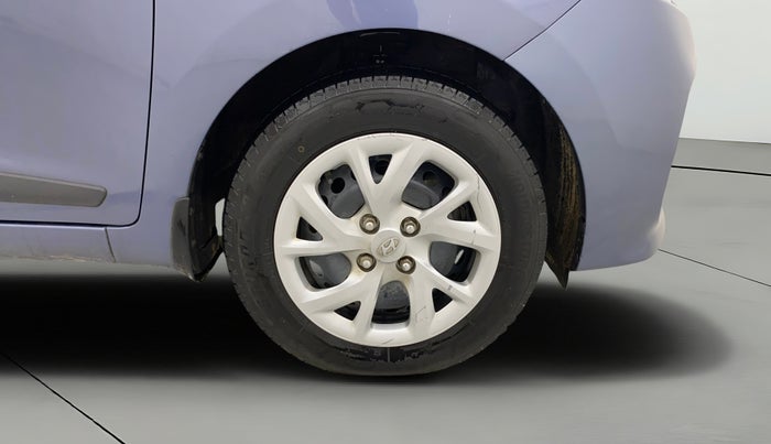 2017 Hyundai Grand i10 SPORTZ (O) 1.2 KAPPA VTVT, Petrol, Manual, 69,671 km, Right Front Wheel