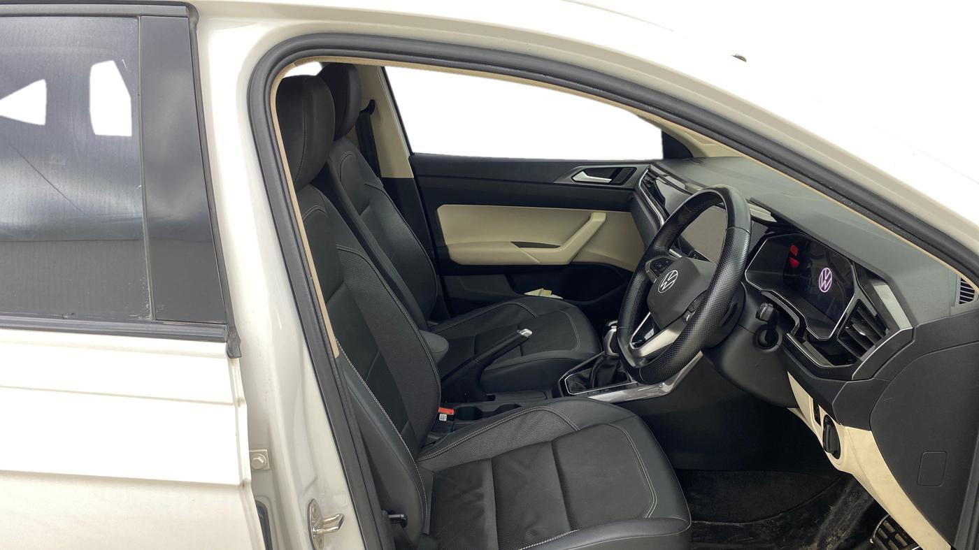 2022 Volkswagen VIRTUS GT PLUS TSI 1.5 EVO DSG, Petrol, Automatic, 26,465 km, Right Side Front Door Cabin