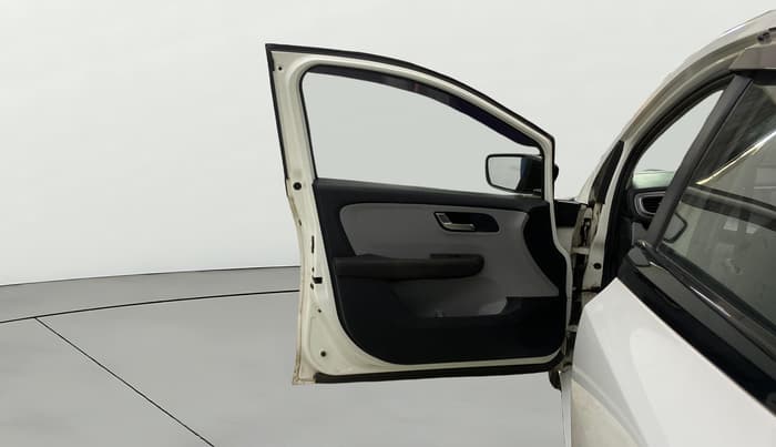 2020 Tata ALTROZ XZ PETROL, Petrol, Manual, 61,590 km, LHS Front Door