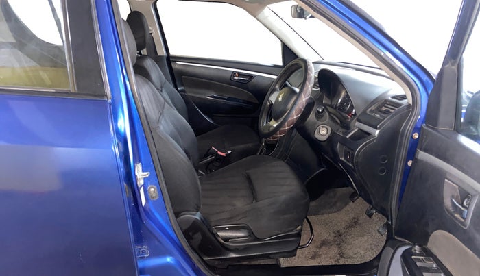 2013 Maruti Swift VDI, Diesel, Manual, 1,20,303 km, Right Side Front Door Cabin