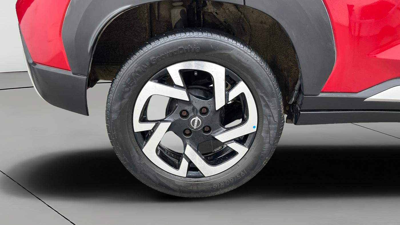 2021 Nissan MAGNITE XV PREMIUM TURBO (O) DUAL TONE, Petrol, Manual, 28,151 km, Right Rear Wheel