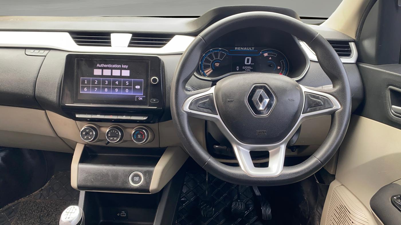 2019 Renault TRIBER RXZ, Petrol, Manual, 62,142 km, Steering Wheel Close Up