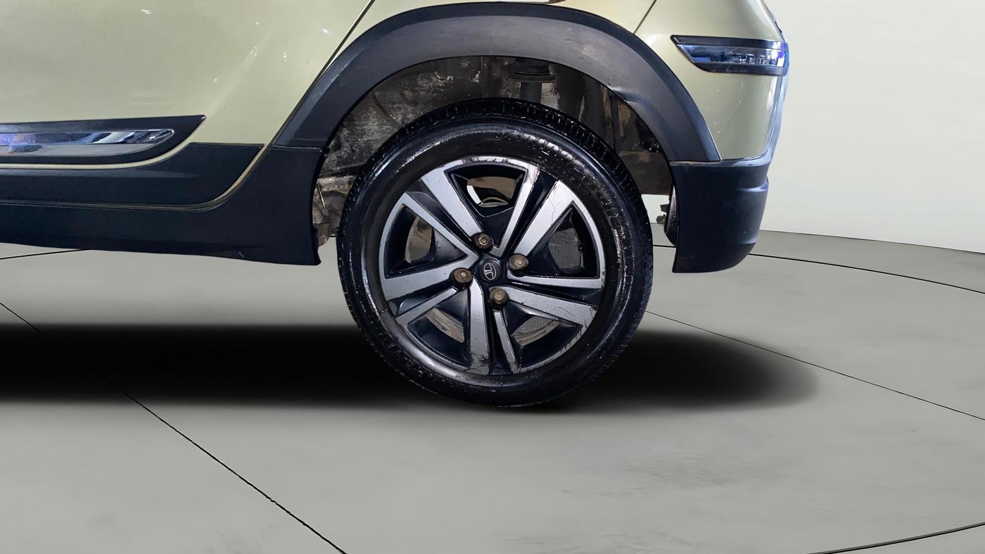 2024 Tata TIAGO NRG XZ MT, Petrol, Manual, 28,181 km, Left Rear Wheel
