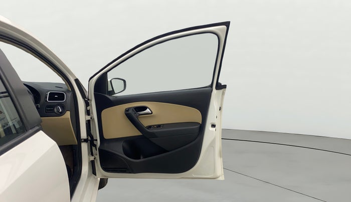 2016 Volkswagen Ameo HIGHLINE1.5L, Diesel, Manual, 85,591 km, RHS Front Door