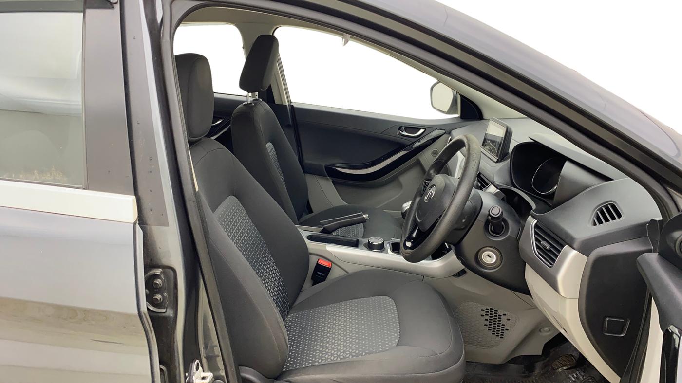 2018 Tata NEXON XZ PETROL, Petrol, Manual, 53,738 km, Right Side Front Door Cabin