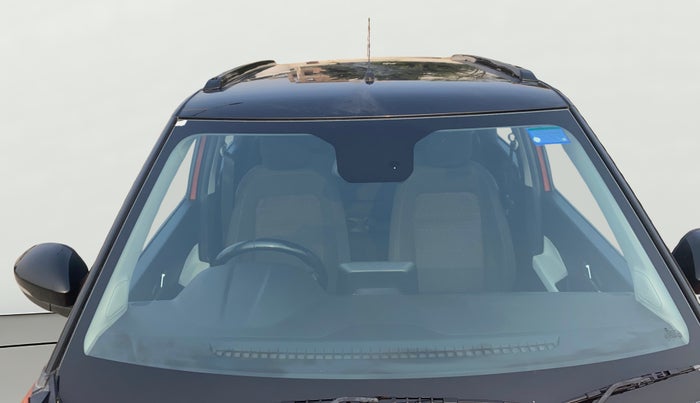 2021 Tata PUNCH CREATIVE  1.2 RTN DUAL TONE, Petrol, Manual, 30,276 km, Front Windshield