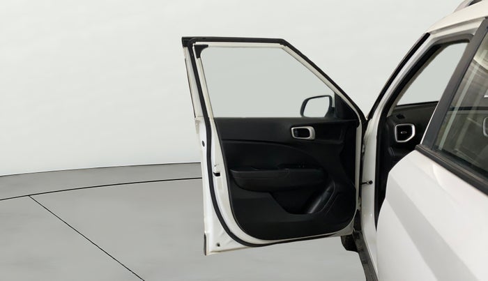 2019 Hyundai VENUE S 1.2, Petrol, Manual, 62,933 km, LHS Front Door