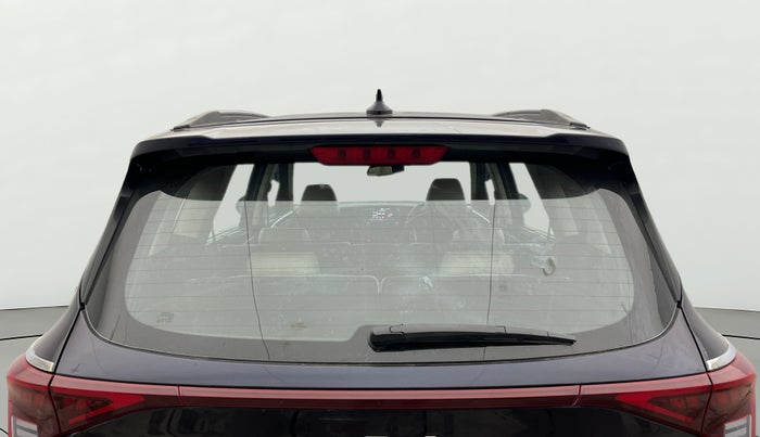 2022 KIA CARENS LUXURY PLUS 1.4 PETROL DCT 7 STR, Petrol, Automatic, 23,657 km, Rear Windshield