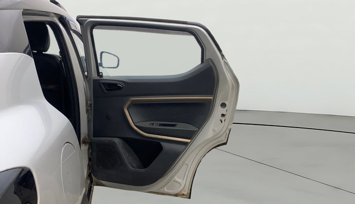 2021 Renault Kiger RXT MT DUAL TONE, Petrol, Manual, 79,672 km, RHS Rear Door